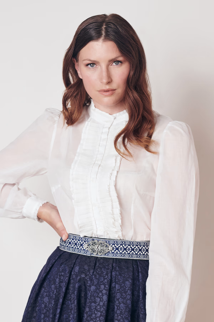 krueger-collection-bluseblair-weiss-dquadrat