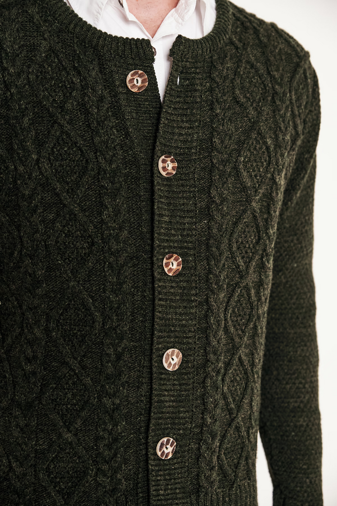 trachtenjacke mit zopfmuster in olivegrün