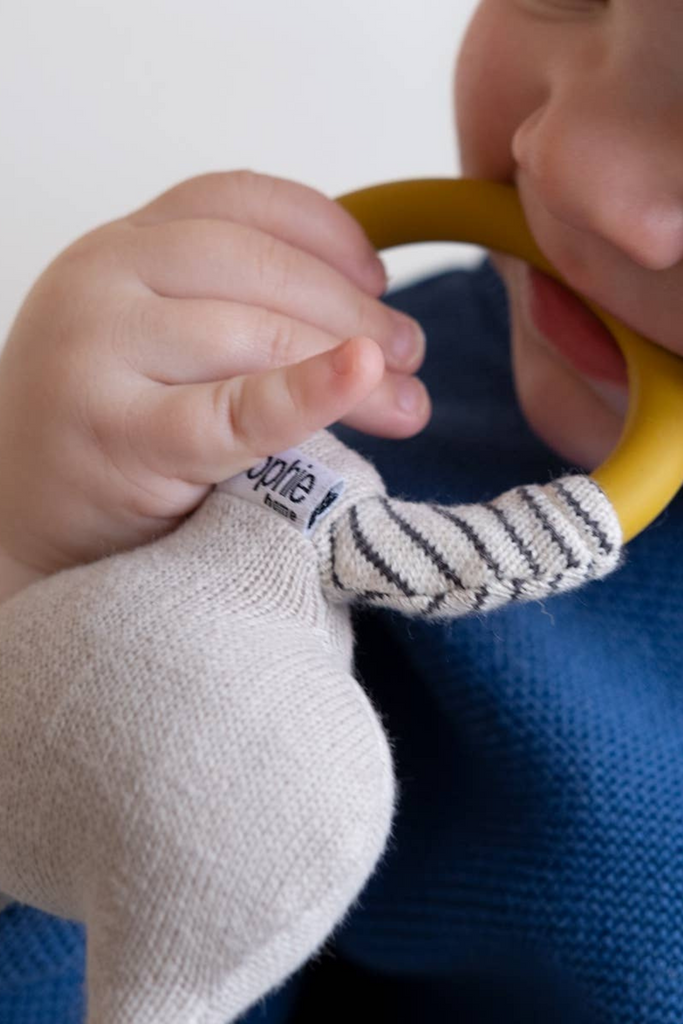 Beißring aus Baumwollstrick und Silikon - Katzenmotiv - Sophie Home - Geschenke