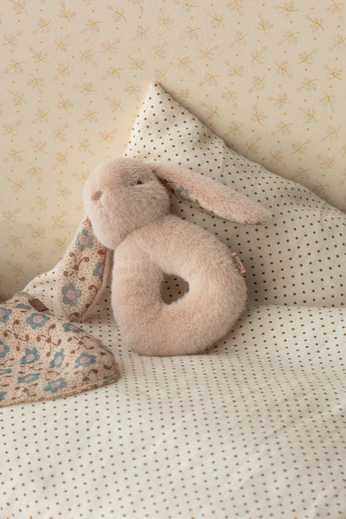 Hasen Rassel Set - Powder - 16-5701-00 - Maileg-dquadrat