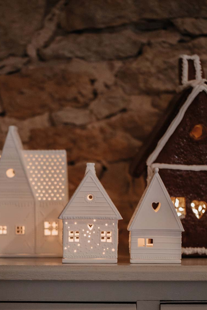 Lichthaus Lebkuchenhaus Schneeball - 90318 - Räder Design-dquadrat