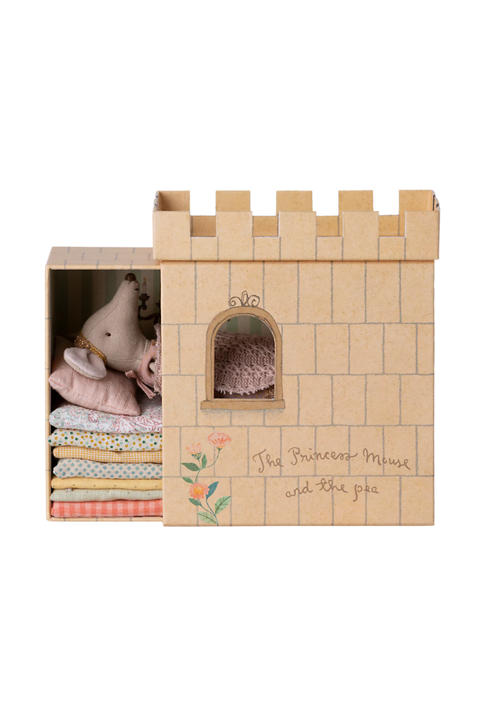 PrinzessinaufderErbse-GrosseSchwesterMaus-17-3200-01-Maileg-dquadrat_1