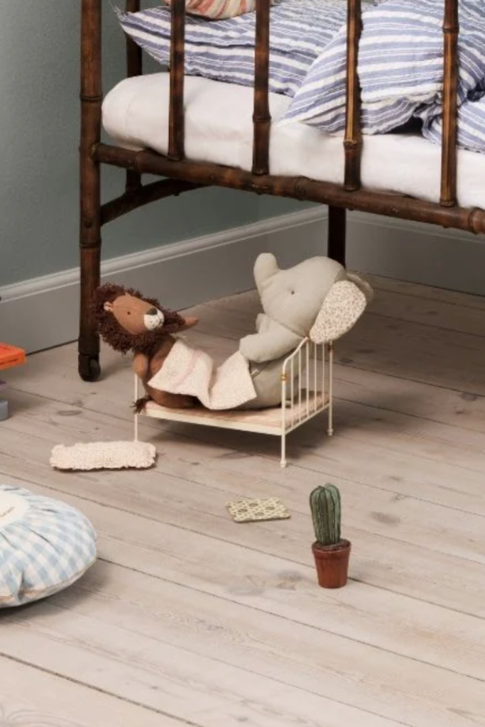 Safari Friends - Löwe - Mini - 16-5608-00 - Maileg-Dquadrat