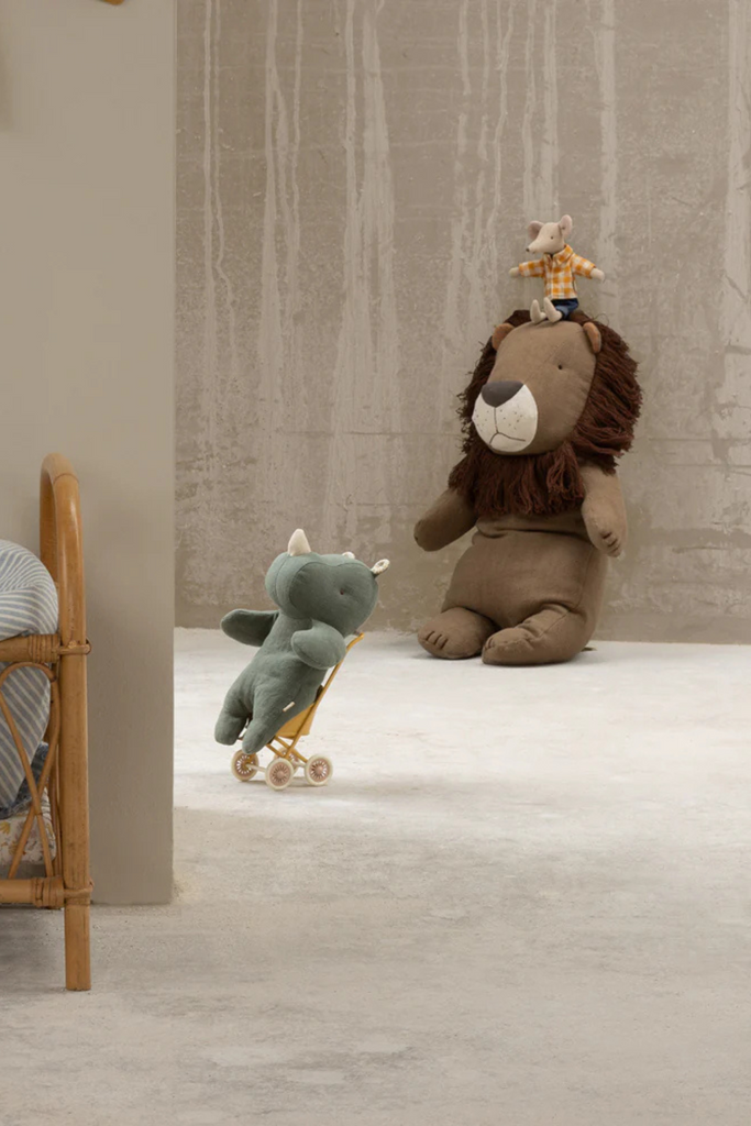 Safari friends - Nashorn - Klein - Kiefer - 16-5603-01 - Maileg-dquadrat