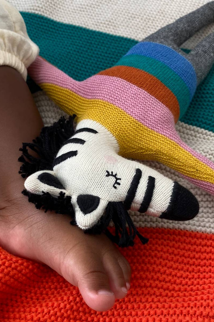 StofftierausBaumwollstrick-ZebraRainbow-SophieHome-Geschenke-dquadrat_1