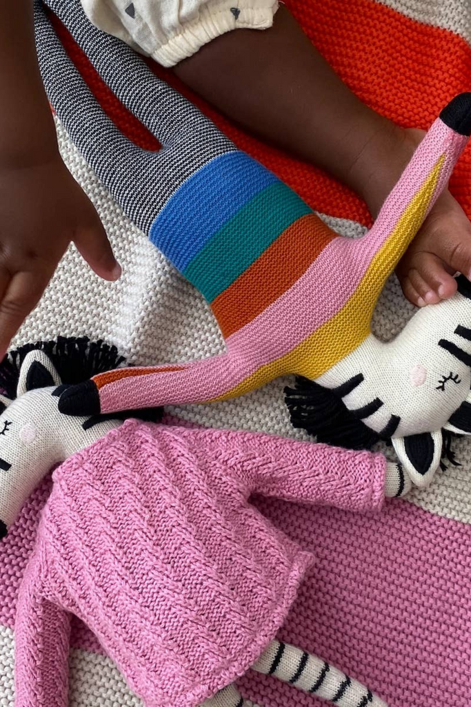 StofftierausBaumwollstrick-ZebraRainbow-SophieHome-Geschenke-dquadrat_1