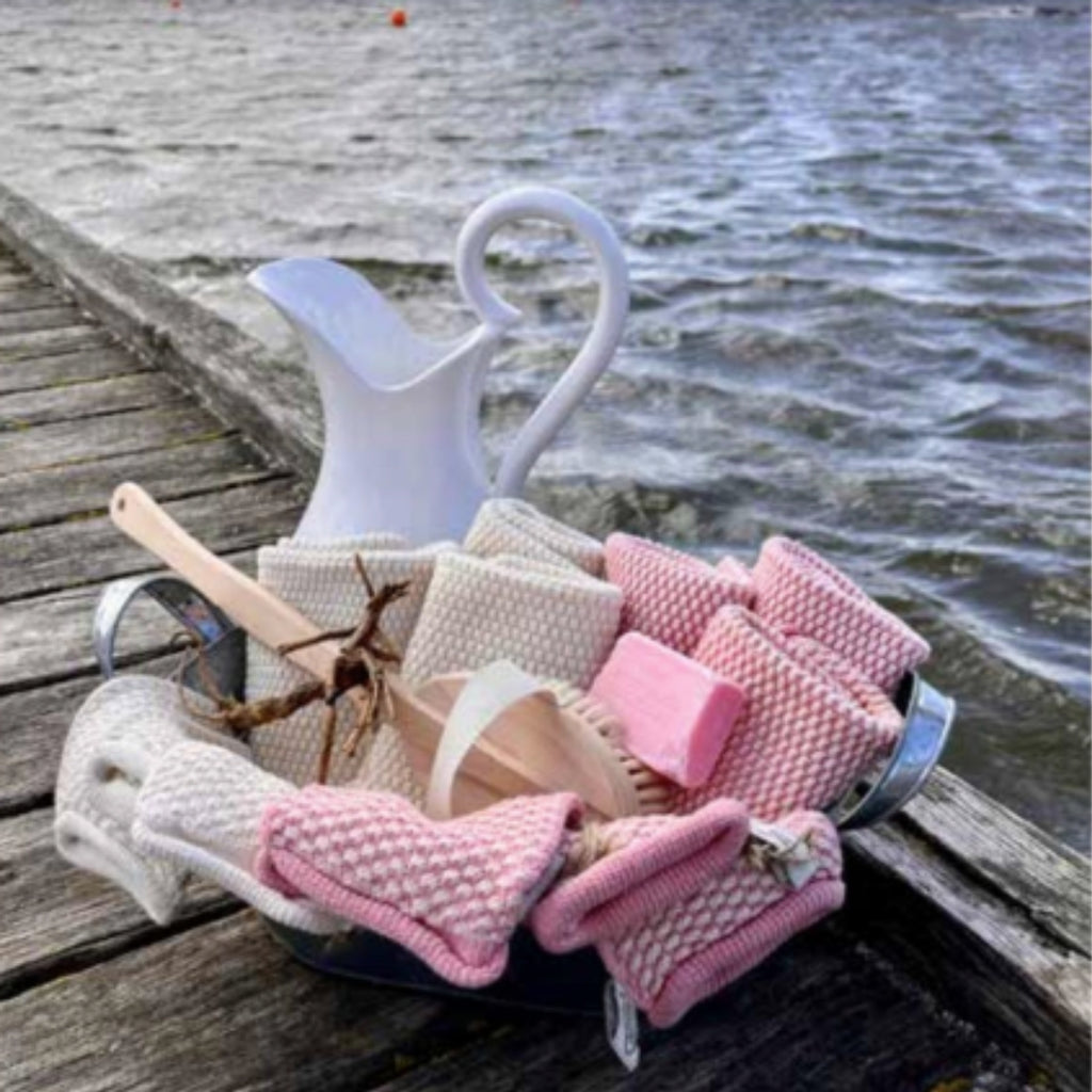 BK0286 gestrickter Waschhandschuh Warmes Grau Solwang Design Waschlappen Bad Utensil