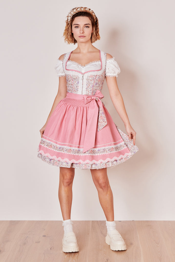  Analyzing image     dirndl-adarna-madl-krueger-rose-414067-050-0233-dquadrat_12