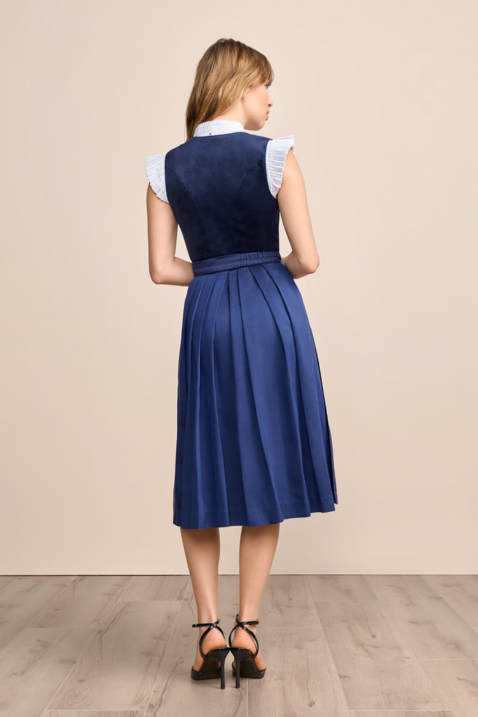 dirndl-alisha-415468-070-0008-krueger-madl-dquadrat_1_