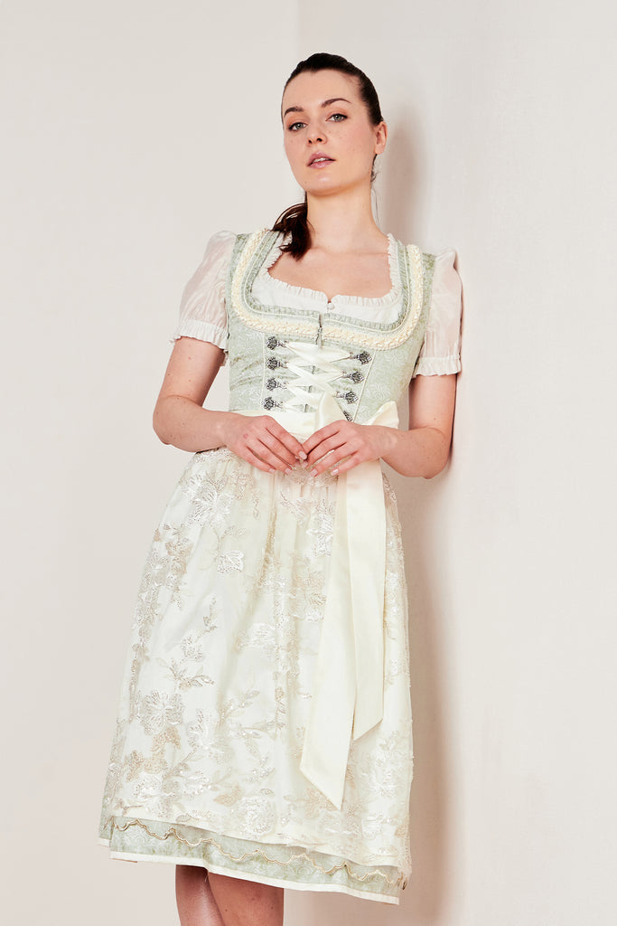  Analyzing image    dirndl-annetta-collection-krueger-hellgruen-114467-070-005-dquadrat_1