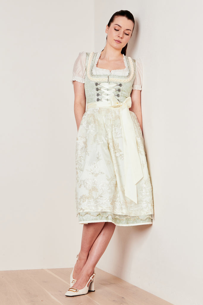  Analyzing image    dirndl-annetta-collection-krueger-hellgruen-114467-070-005-dquadrat_3