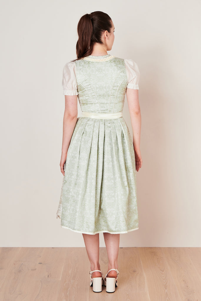  Analyzing image     dirndl-annetta-collection-krueger-hellgruen-114467-070-005-dquadrat_4