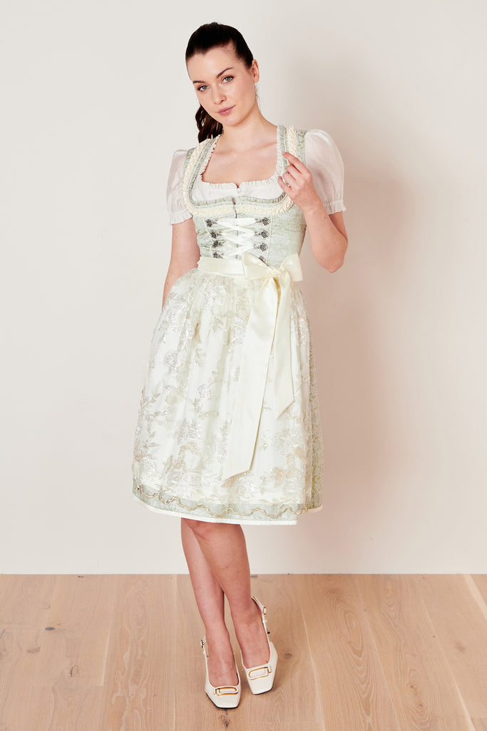  Analyzing image    dirndl-annetta-collection-krueger-hellgruen114467-060-0051-dquadrat_7