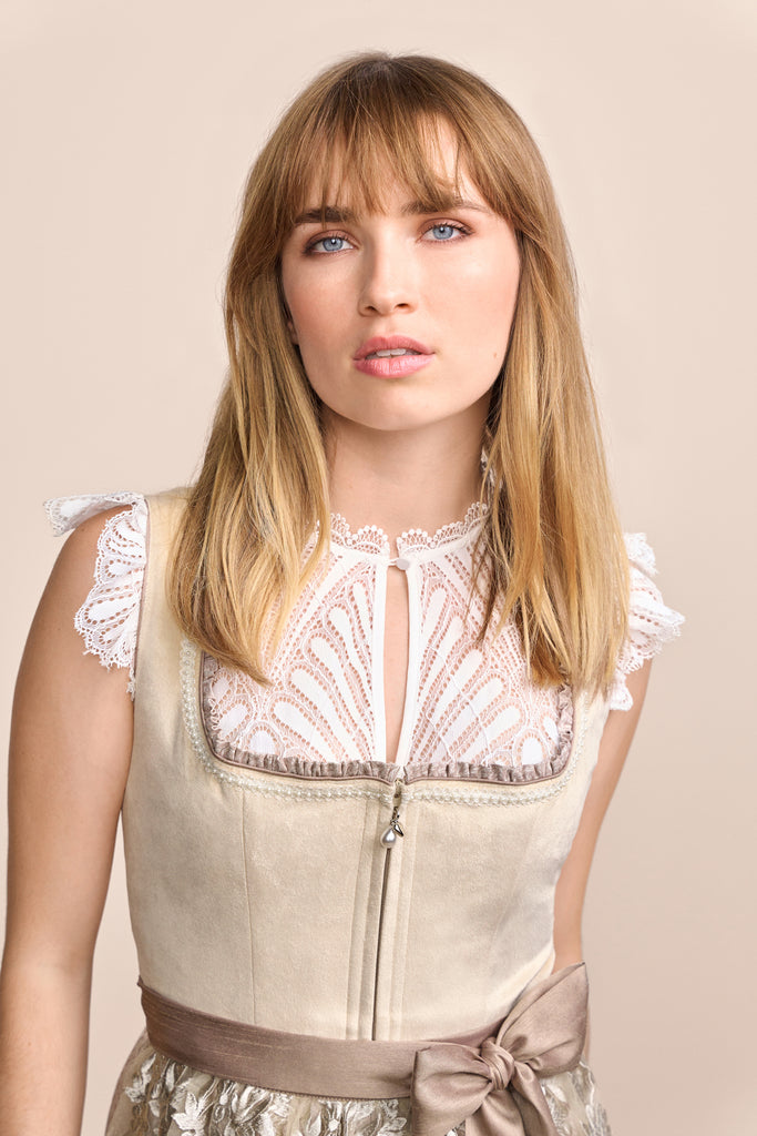 dirndl-auri-krueger-madl-412069-060-0023-beige-dquadrat_2