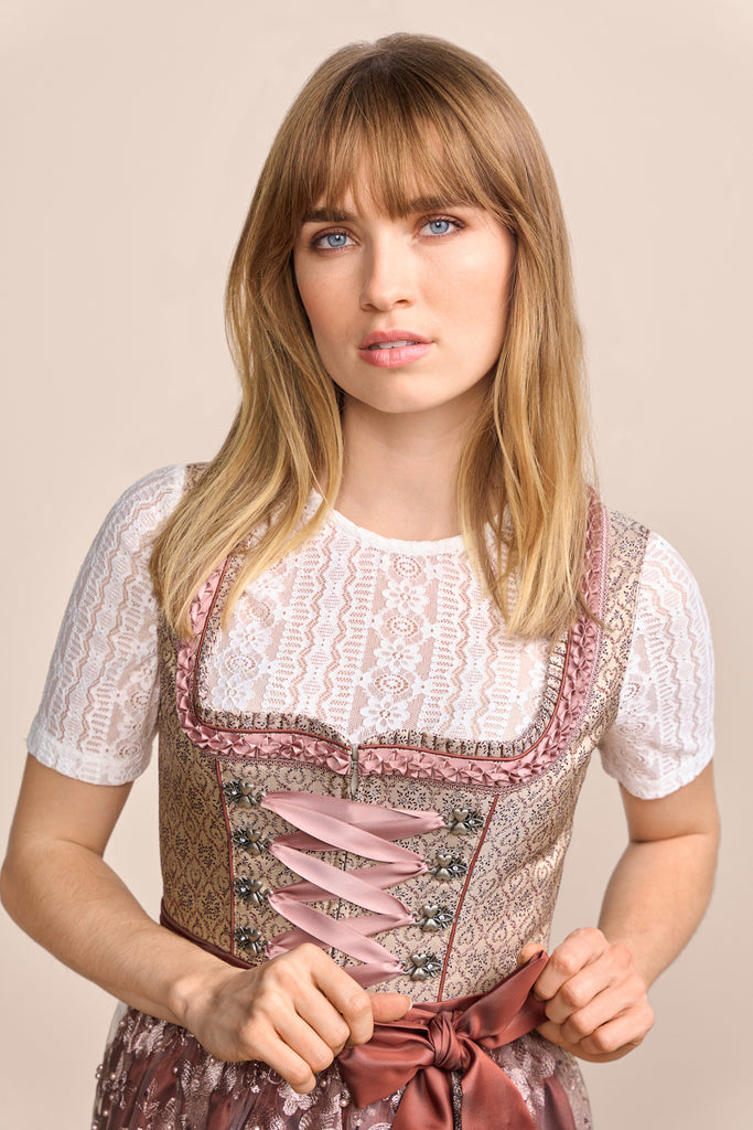 dirndl-despina-krueger-madl-415169-050-0023-beige-dquadrat_2_a16b1581-f80d-4cc5-a5ce-e5b6dd029525