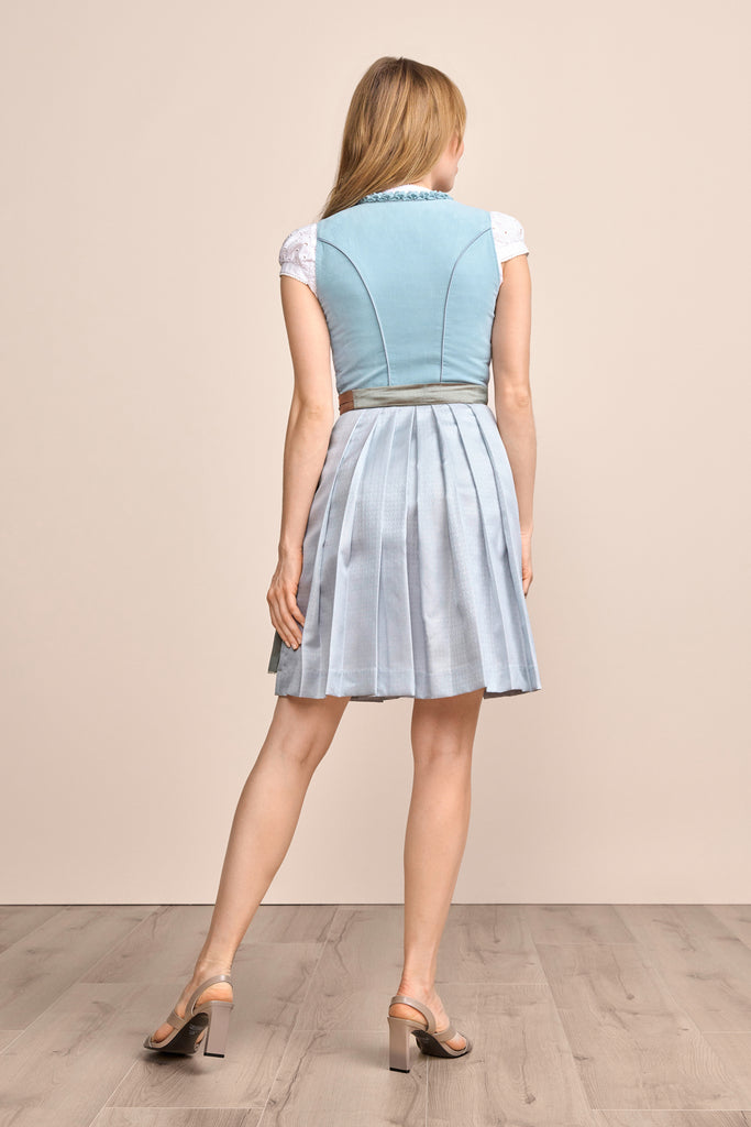 dirndl-emmeline-krueger-madl-415769-050-0081-hellblau-dquadrat_4