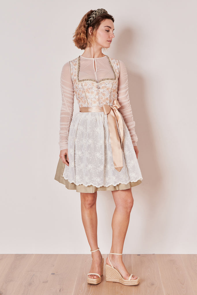  Analyzing image    dirndl-enisa-madl-krueger-beige-416267-050-0023-dquadrat_10