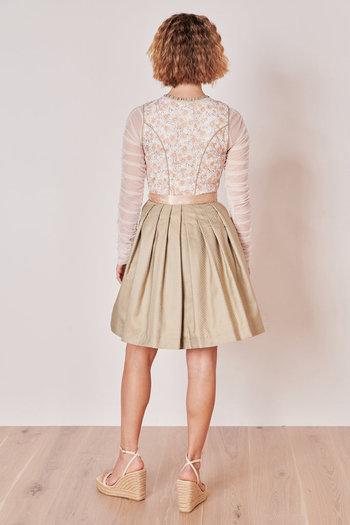 dirndl-enisa-madl-krueger-beige-416267-050-0023-dquadrat_9