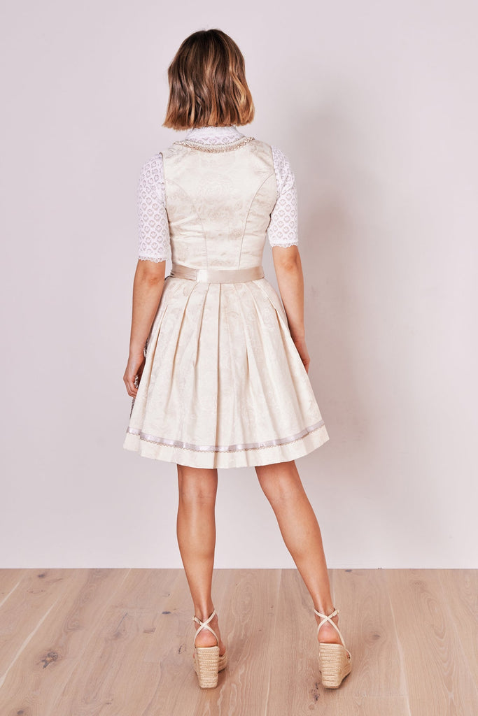 dirndl-fia-madl-krueger-natur-416966-050-0015-dquadrat_9
