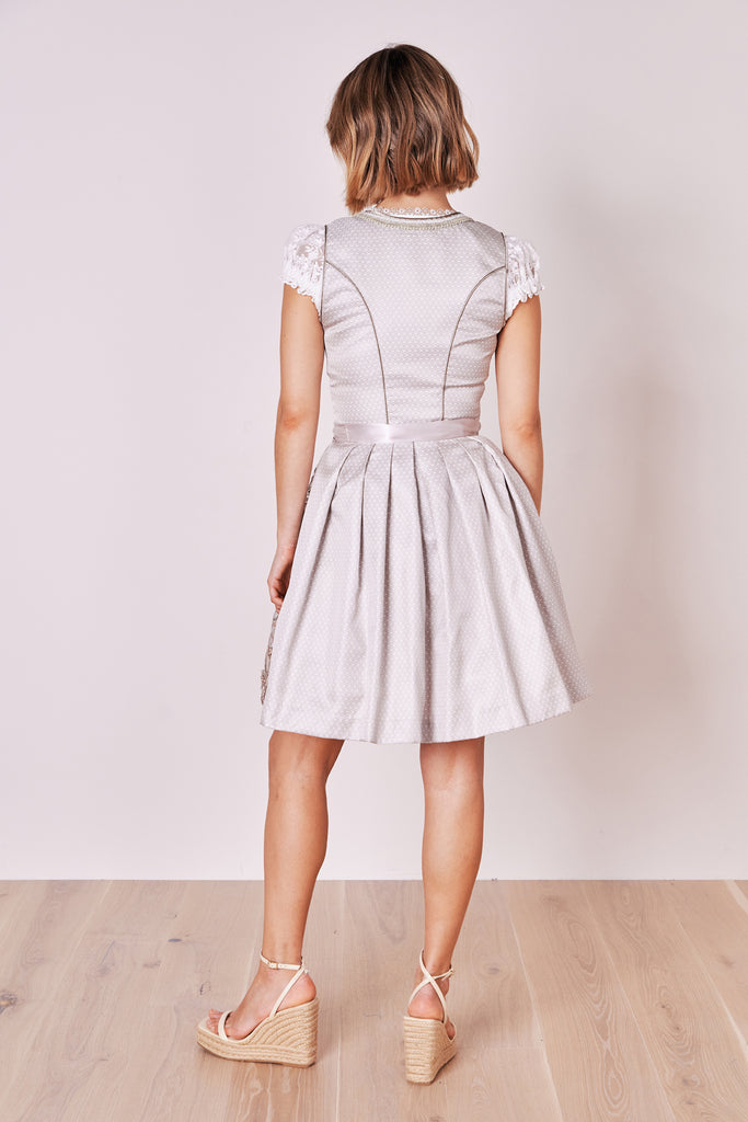 dirndl-freda-madl-krueger-beige-414867-050-0023-dquadrat_9