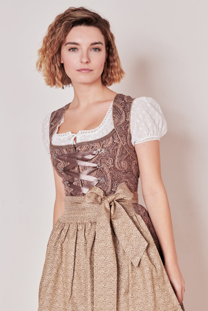  Analyzing image     dirndl-giselle-madl-krueger-braun-414666-050-0007-dquadrat_15