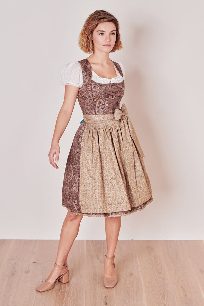 dirndl-giselle-madl-krueger-braun-414666-060-0007-dquadrat_12
