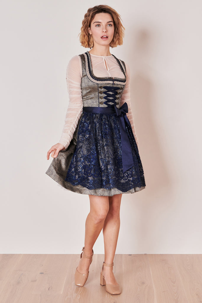  Analyzing image     dirndl-isi-madl-krueger-blau-415367-050-0008-dquadrat_12