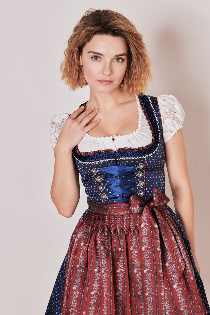 dirndl-isolde-madl-krueger-blau-411766-050-0008-dquadrat_15