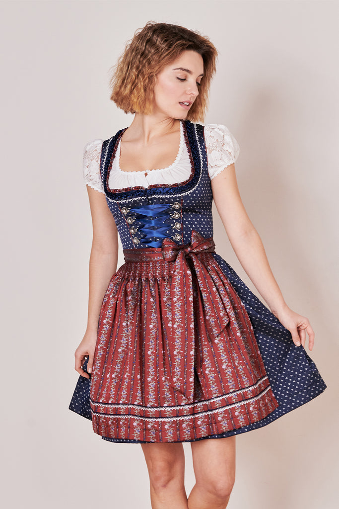 dirndl-isolde-madl-krueger-blau-411766-050-0008-dquadrat_16