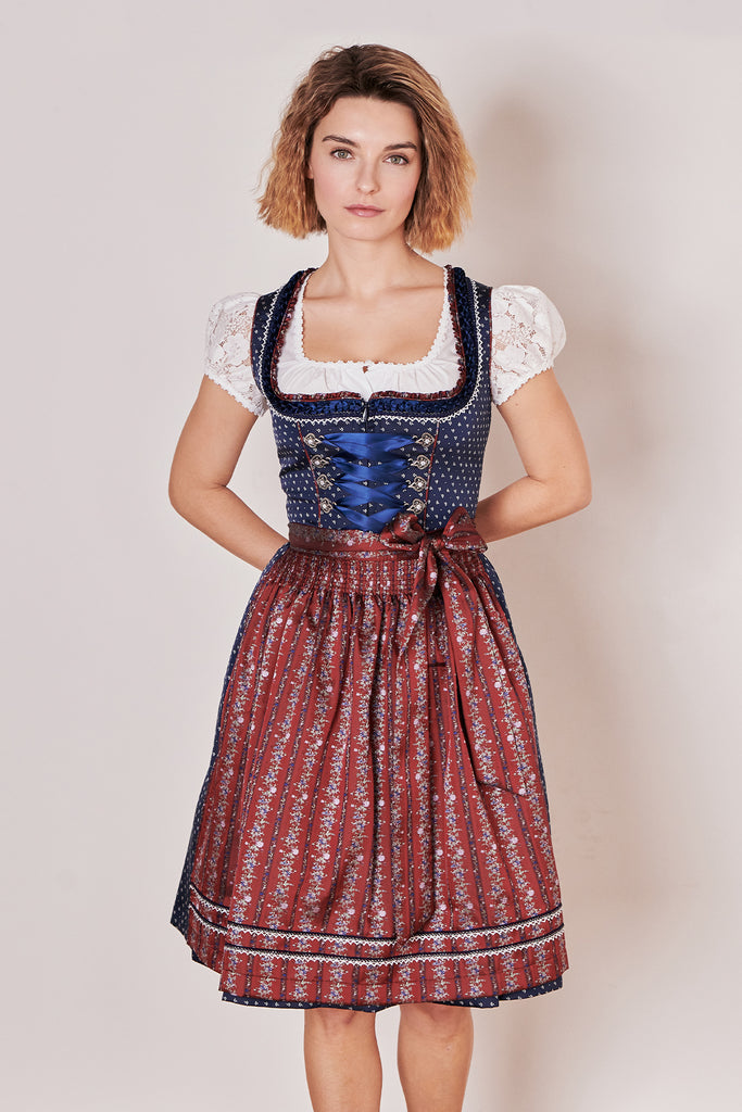  Analyzing image    dirndl-isolde-madl-krueger-blau-411766-060-0008-dquadrat_20