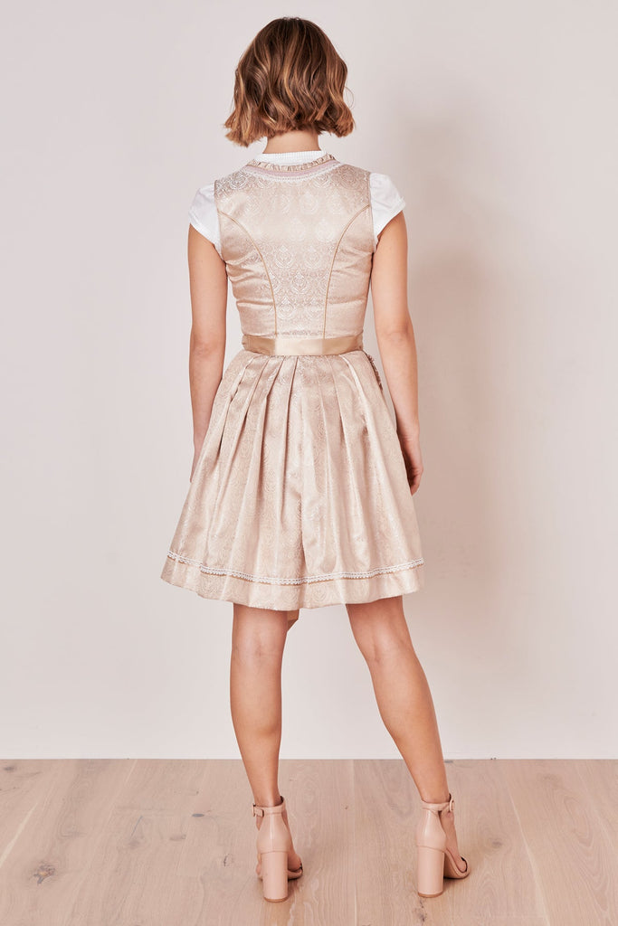  Analyzing image    dirndl-kalia-madl-krueger-natur-417565-050-0015-neu-dquadrat_9