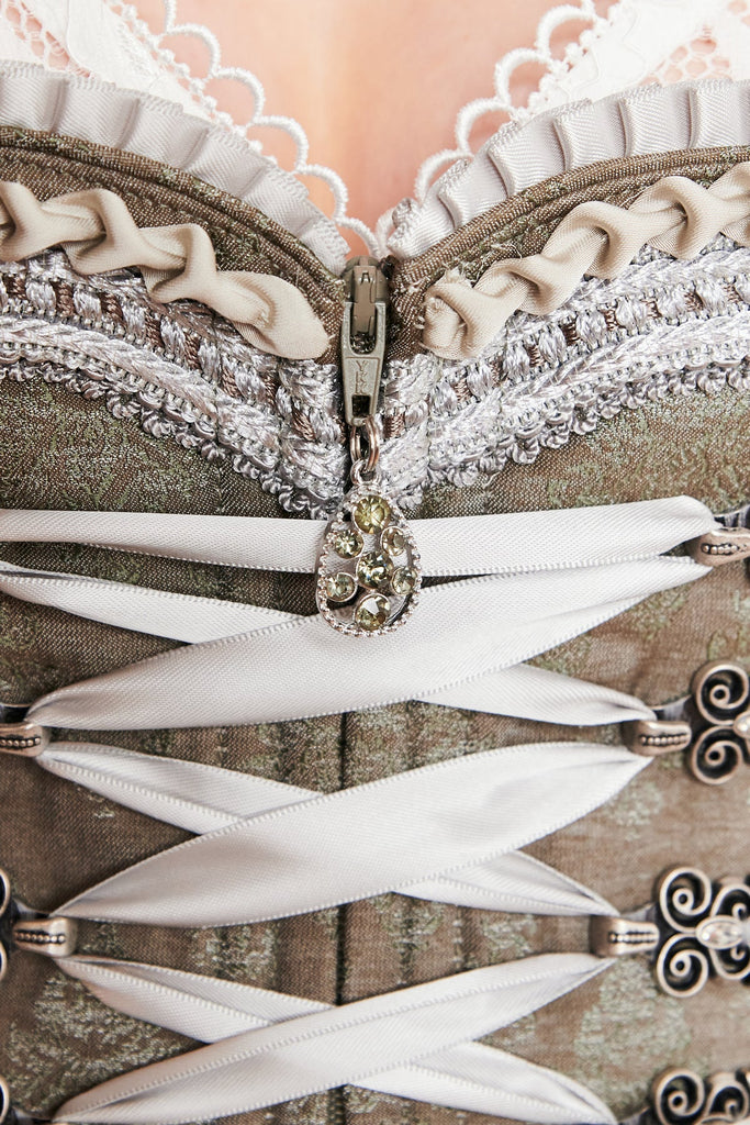 dirndl-kayla-collection-krueger-schilf-117167-060-0052-dquadrat_4