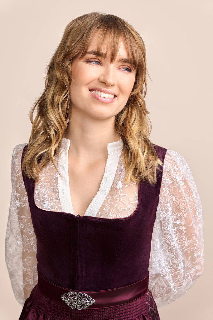 dirndl-livie-krueger-madl-414669-060-0090-bordeaux-dquadrat_2
