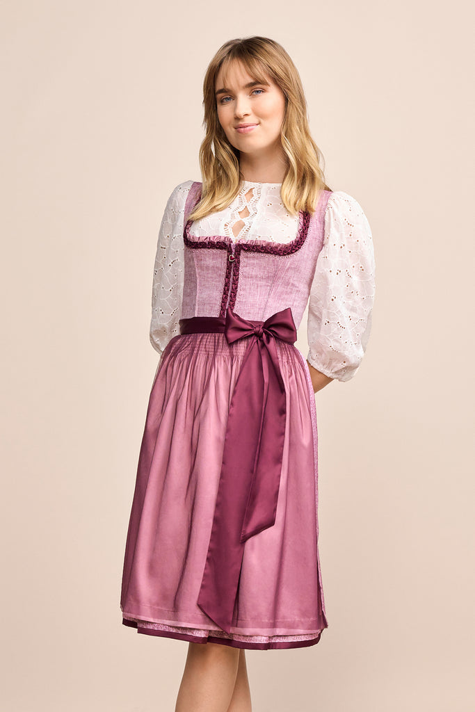 dirndl-maryanne-krueger-madl-416169-060-0034-flieder-dquadrat_3
