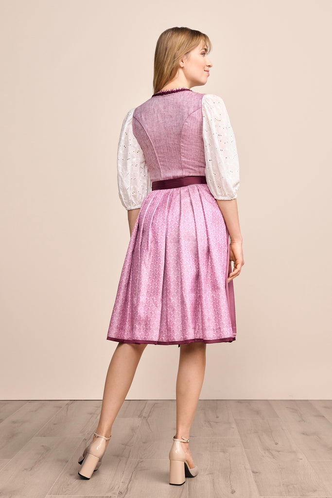 dirndl-maryanne-krueger-madl-416169-060-0034-flieder-dquadrat_4