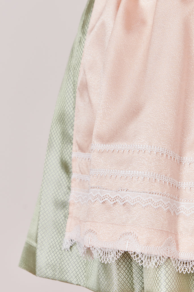 dirndl-rina-madl-krueger-hellgruen-414667-050-0051-dquadrat_13