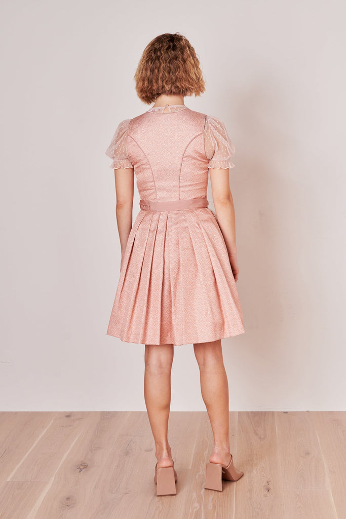 dirndl-shania-madl-krueger-apricot-416967-050-0036-dquadrat_9