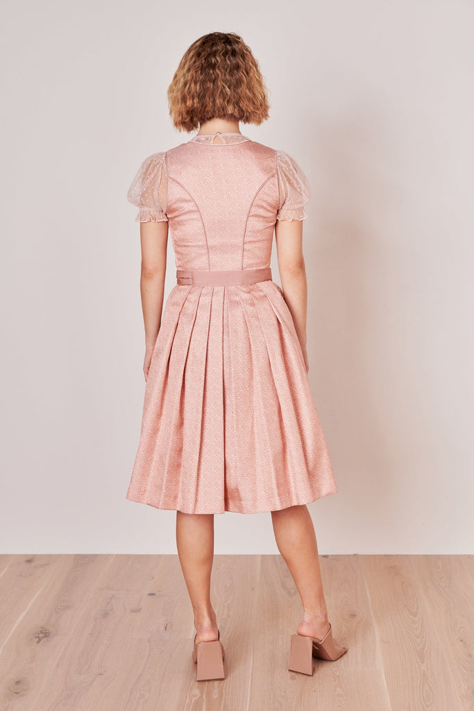 dirndl-shania-madl-krueger-apricot-416967-060-0036-dquadrat_9