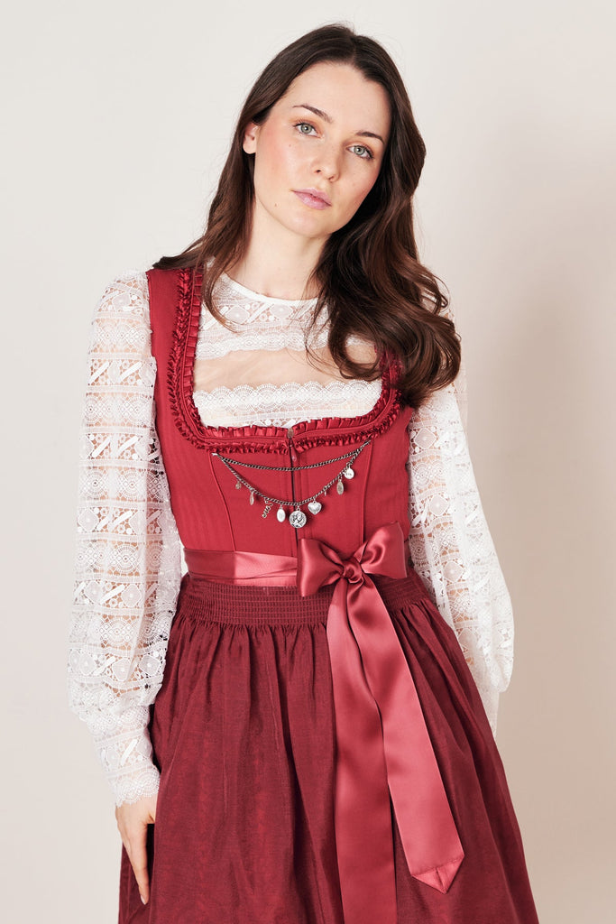 dirndl-shiloh-collection-krueger-rot114766-060-0009_6_dquadrat