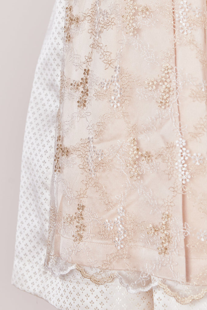  Analyzing image    dirndl-sofia-madl-kruegere-ecru-416867-050-0002-dquadrat_14