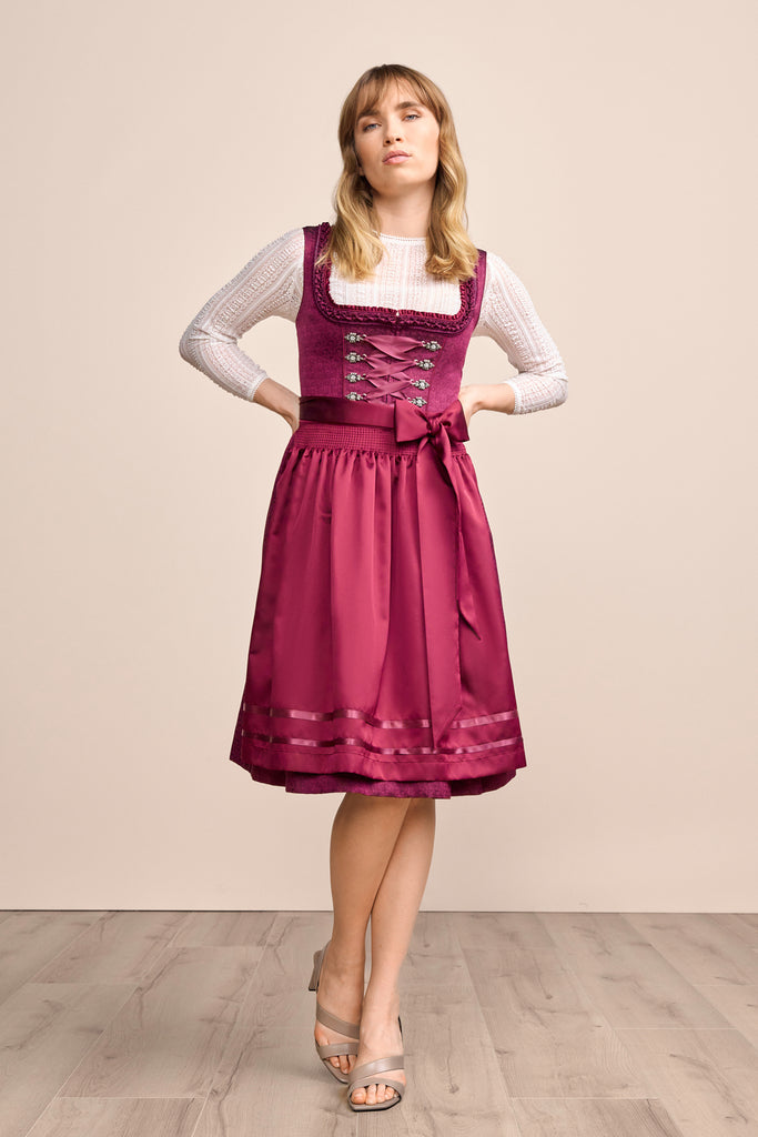 dirndl-thialda-krueger-madl-415069-060-0090-bordeaux-dquadrat_2
