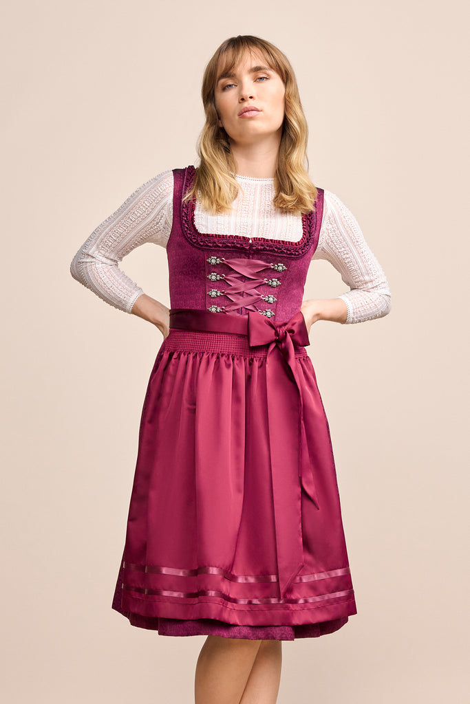 dirndl-thialda-krueger-madl-415069-060-0090-bordeaux-dquadrat_4