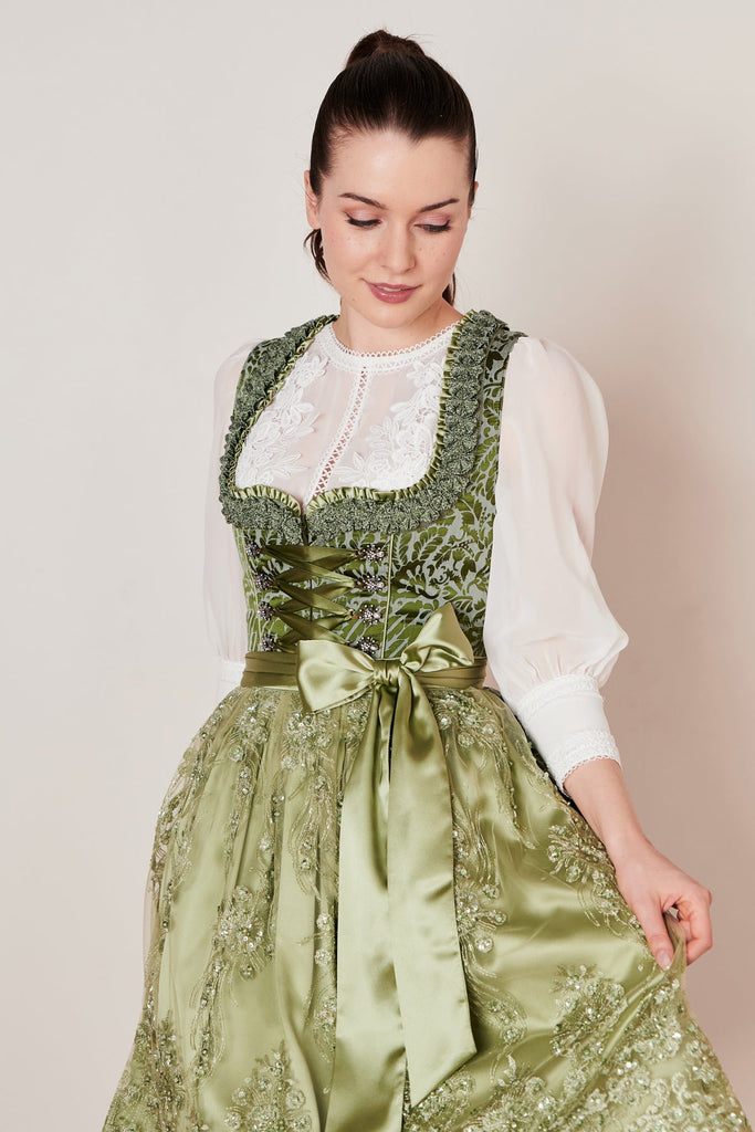 dirndl-wibke-collection-krueger-gruen-116666-070-0005-dquadrat_3