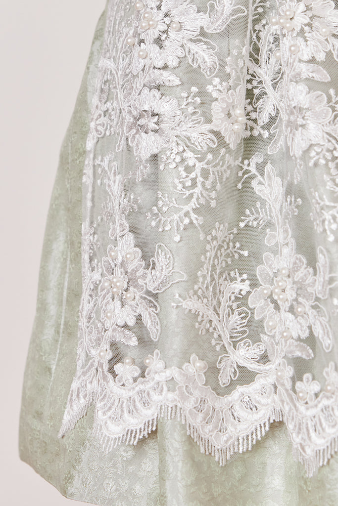 dirndl-zephyra-madl-krueger-hellgruen-414267-050-0051-dquadrat_11