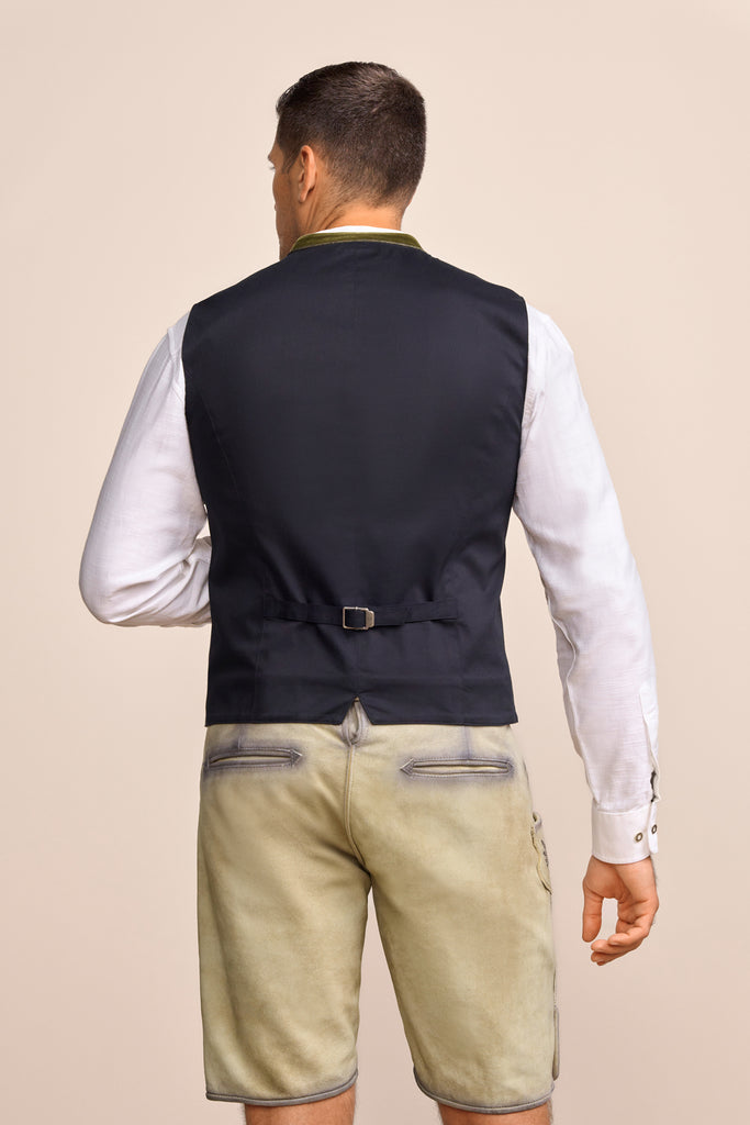 trachtenweste-thorben-krueger-buam-951268-000-0057-oliv-dquadrat_6