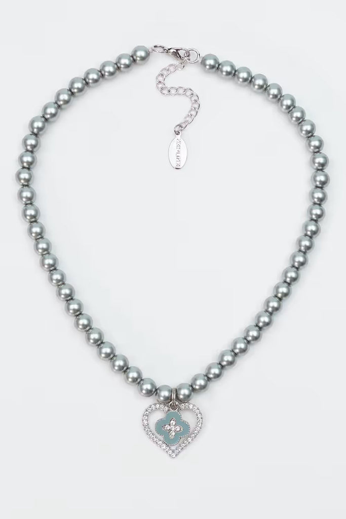 Perlenkette grau mit Herzanhänger und Strasssteinen
