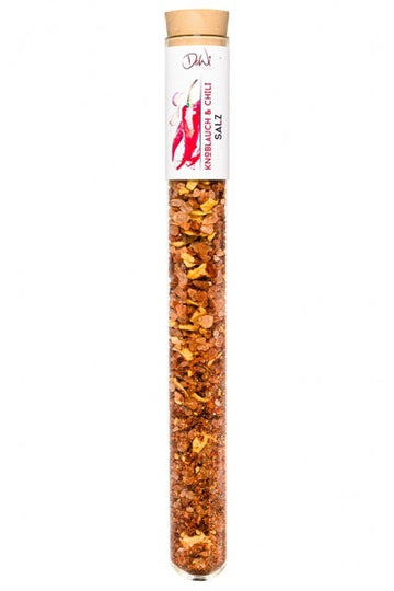 gewürze im reagenzglas Knoblauch-Chili-Salz