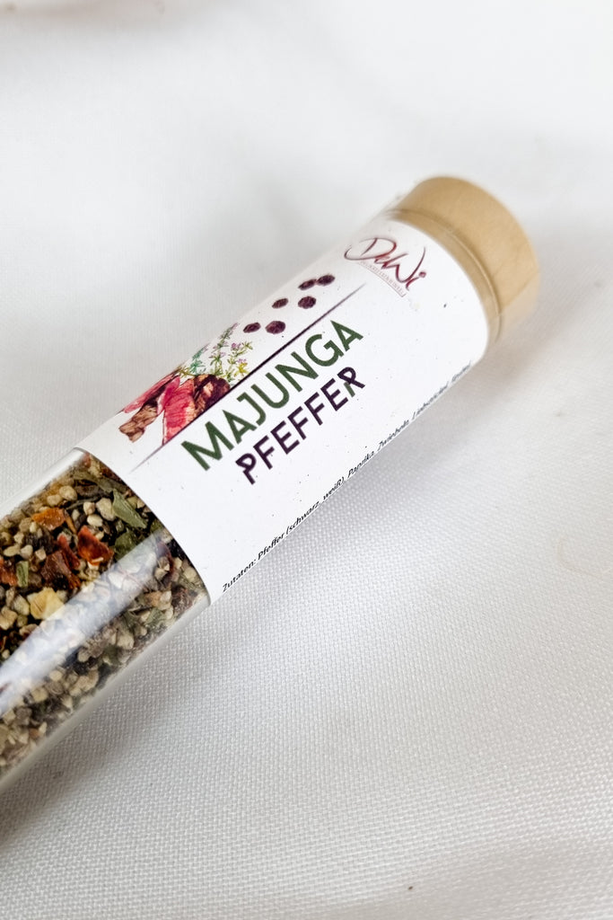 gewürze im reagenzglas Majunga-Pfeffer