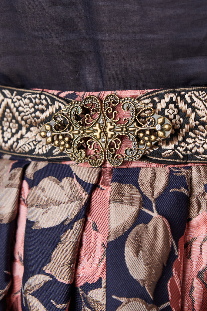 krueger-collection-rock-bunt casey