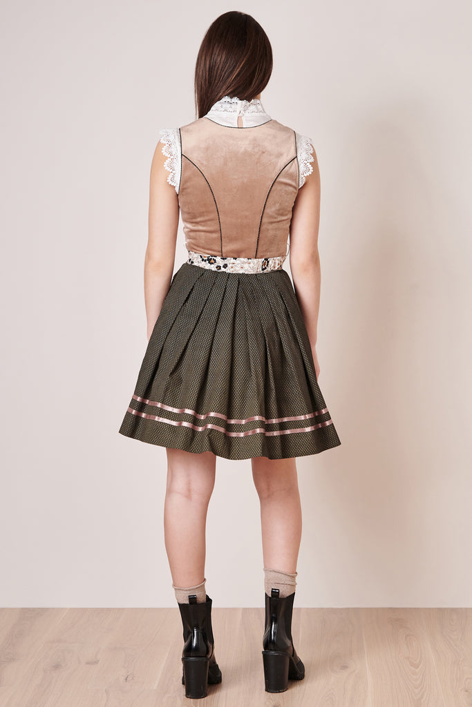 rueger-madl-dirndl-bunt-dquadrat
